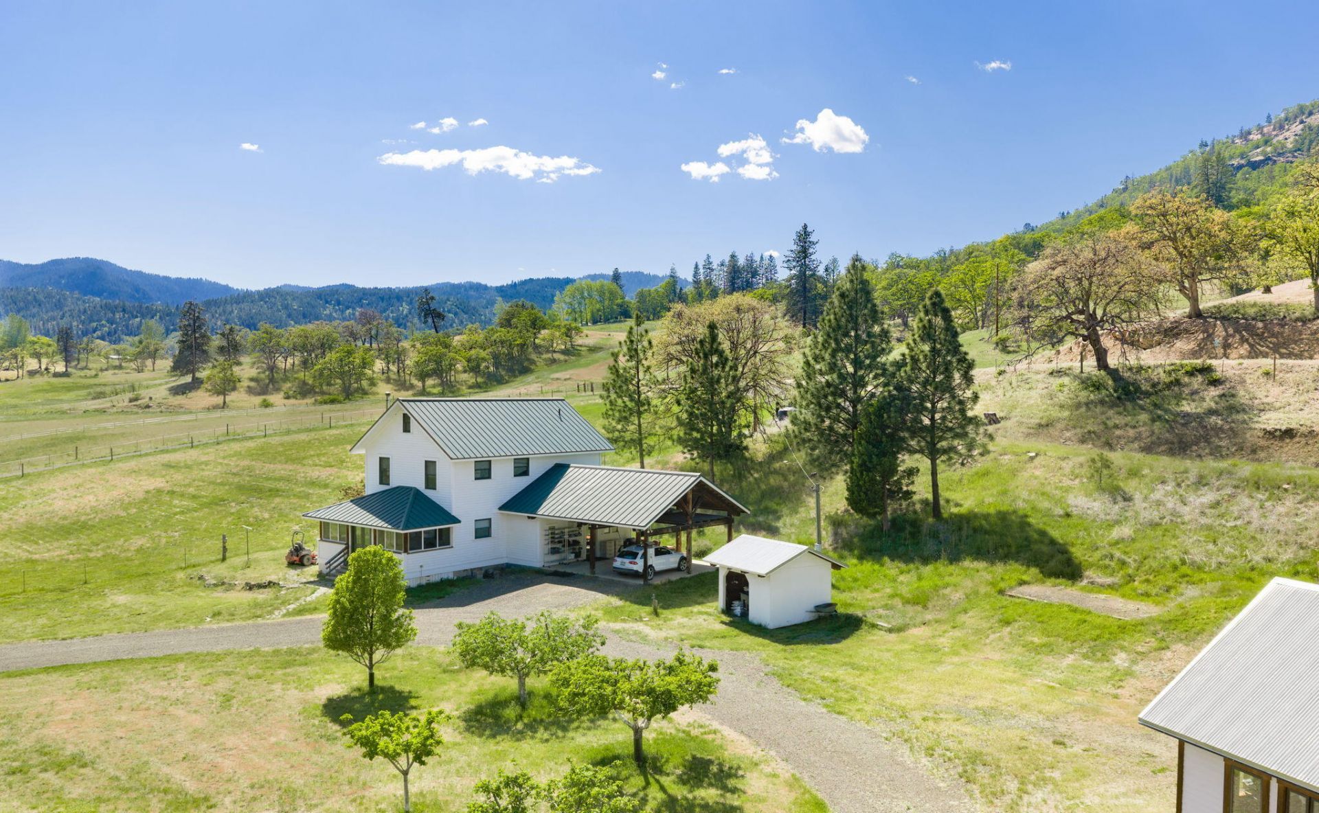 2245 Colestin Road, Ashland, OR 97520 Main Photo