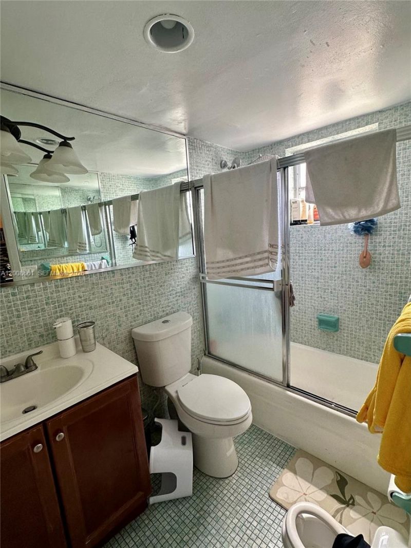 1340 Lincoln Rd , Unit 400, Miami Beach, FL 33139 Photo