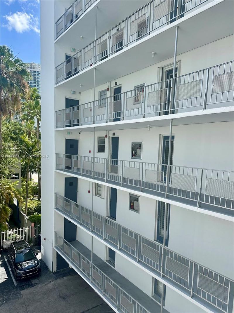 1340 Lincoln Rd , Unit 400, Miami Beach, FL 33139 Photo