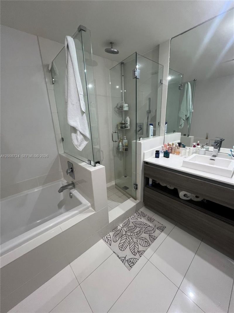 1100 S Miami Ave , Unit 2011, Miami, FL 33130 Photo
