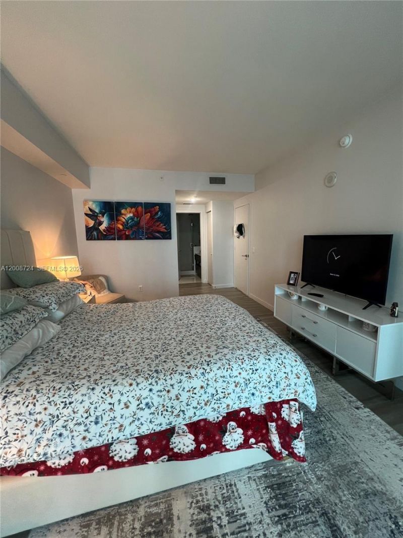 1100 S Miami Ave , Unit 2011, Miami, FL 33130 Photo