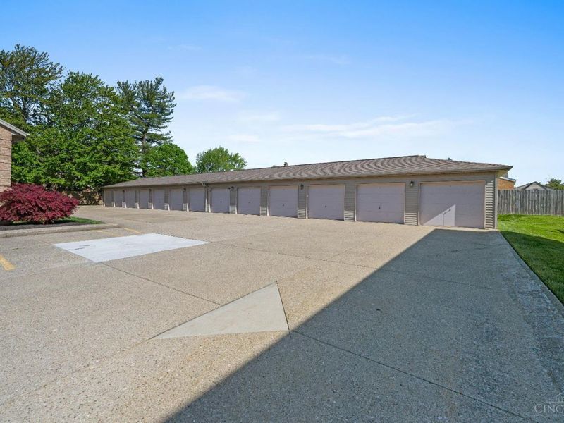 3981 School Section Road, Unit 11, Green Township, OH 45211 Photo 5