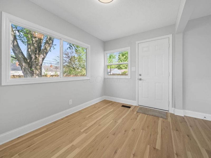 2555 Howey Road, Columbus, OH 43211 Photo 13