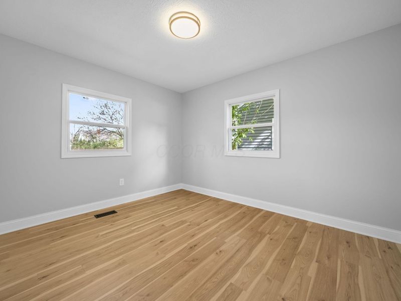 2555 Howey Road, Columbus, OH 43211 Photo 18