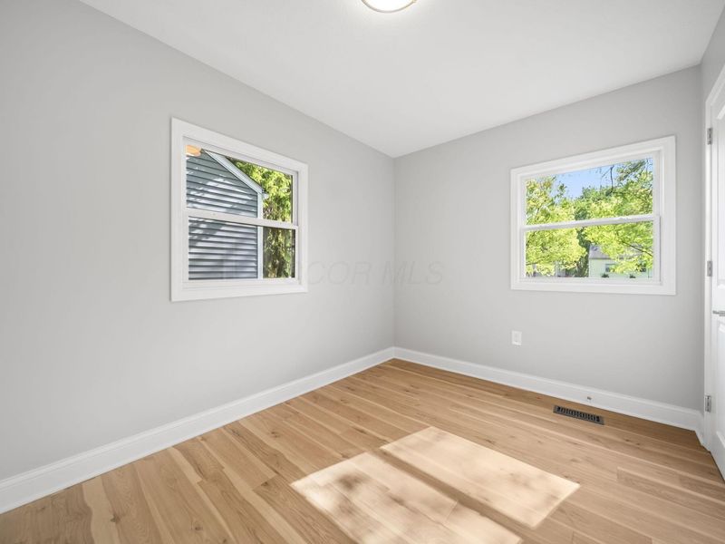 2555 Howey Road, Columbus, OH 43211 Photo 20