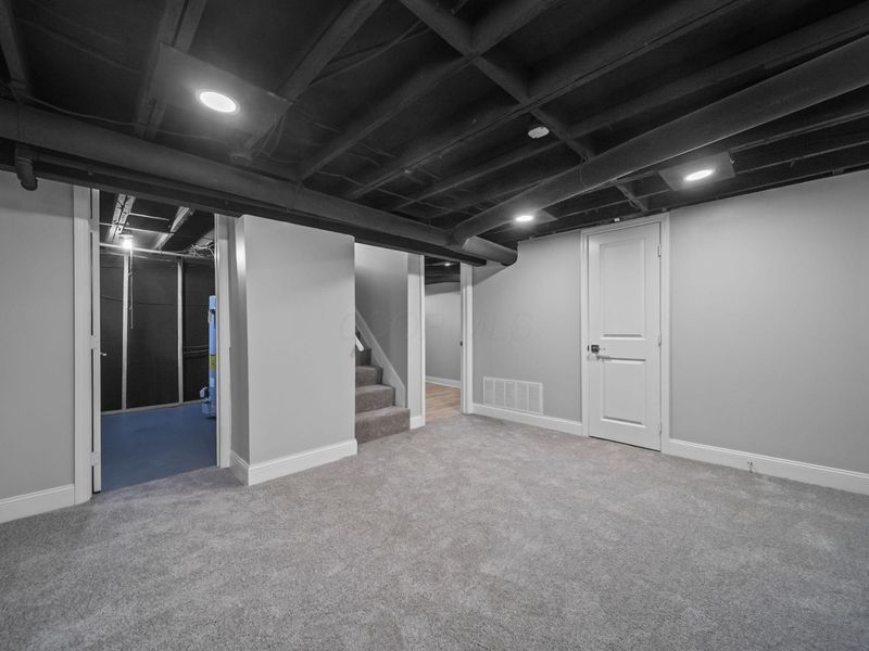 2555 Howey Road, Columbus, OH 43211 Photo 24
