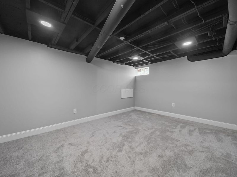 2555 Howey Road, Columbus, OH 43211 Photo 26