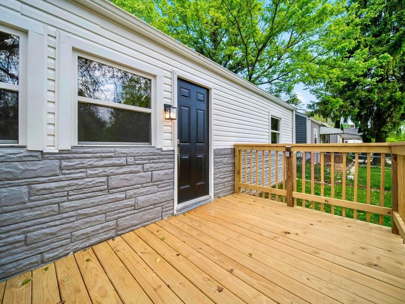 2555 Howey Road, Columbus, OH 43211 Photo 3