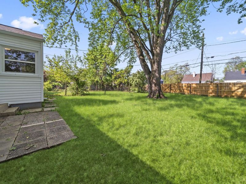 2555 Howey Road, Columbus, OH 43211 Photo 38