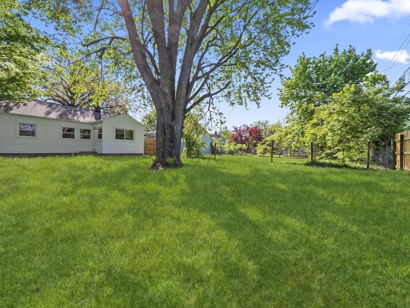 2555 Howey Road, Columbus, OH 43211 Photo 41