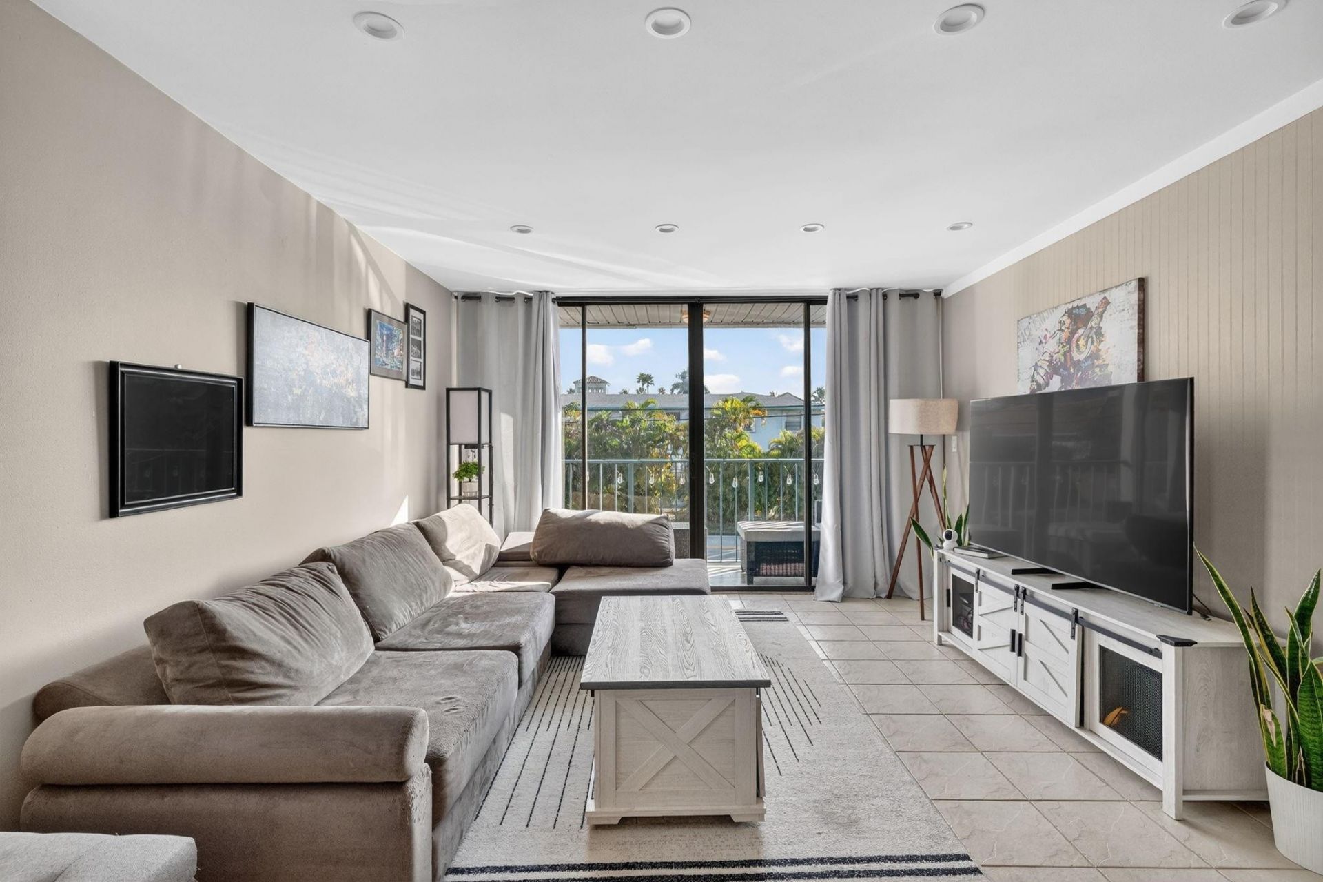 1531 SE 15th Street, Unit 6, Fort Lauderdale, FL 33316 Photo