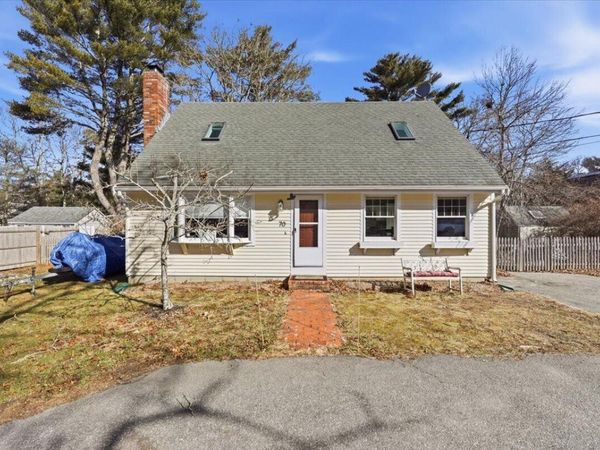 70 Quinaquisset Avenue , Mashpee, MA 02649