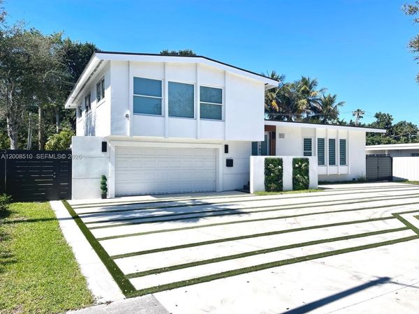 19960 Highland Lakes Blvd , Miami, FL 33179