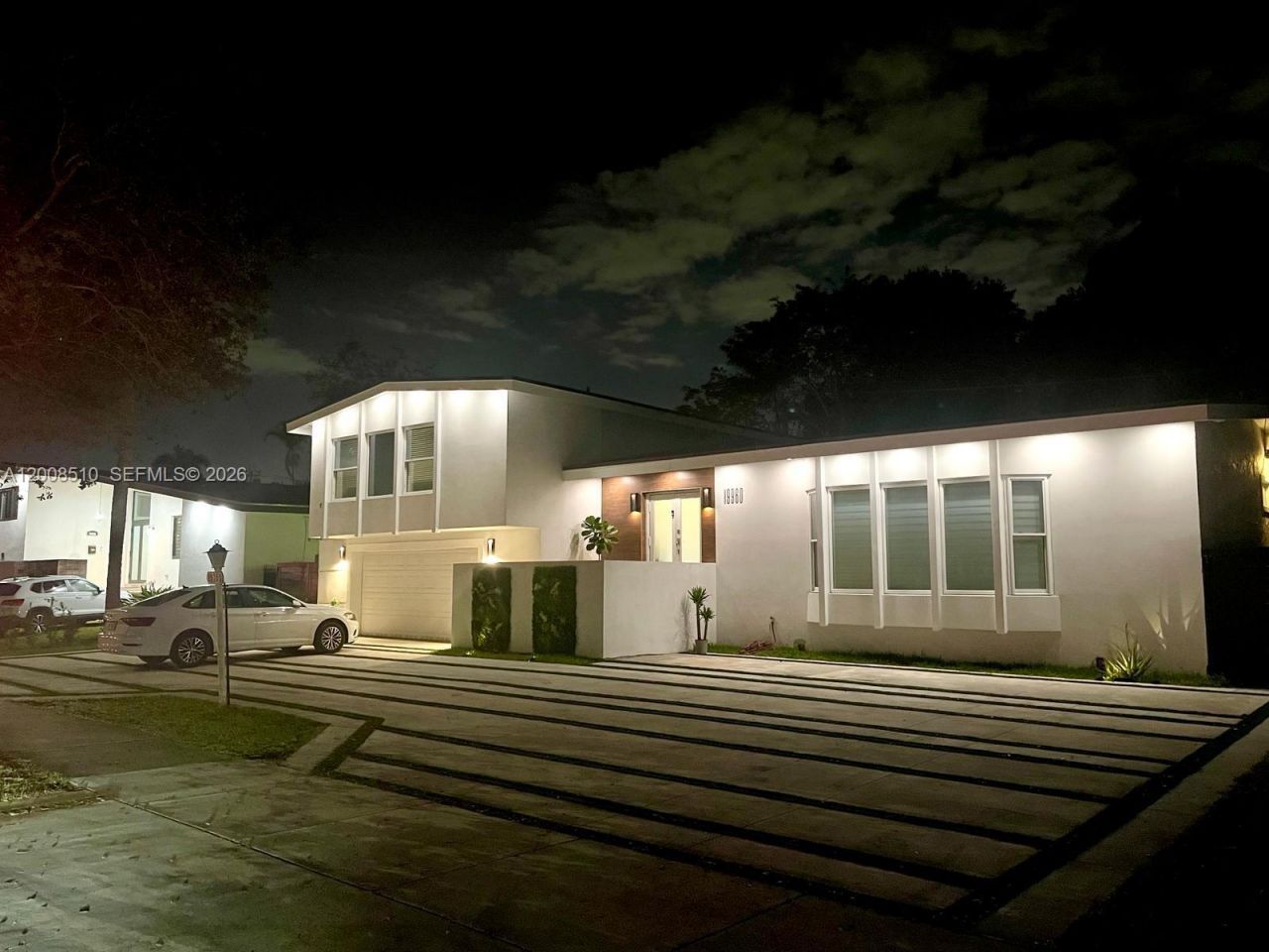 19960 Highland Lakes Blvd, Miami, FL 33179 Photo