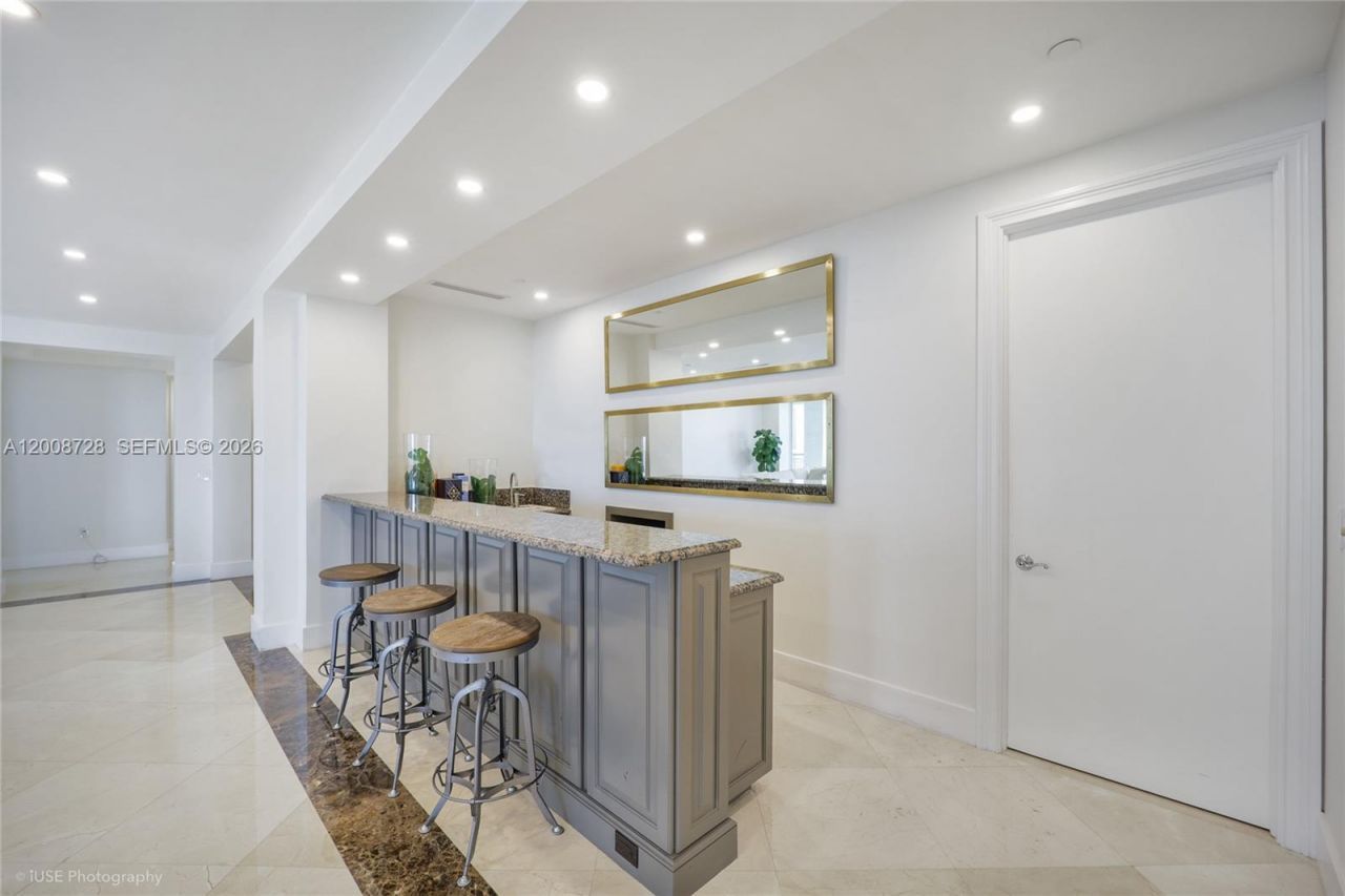 3400 SW 27th Ave, Unit 2202, Miami, FL 33133 Photo