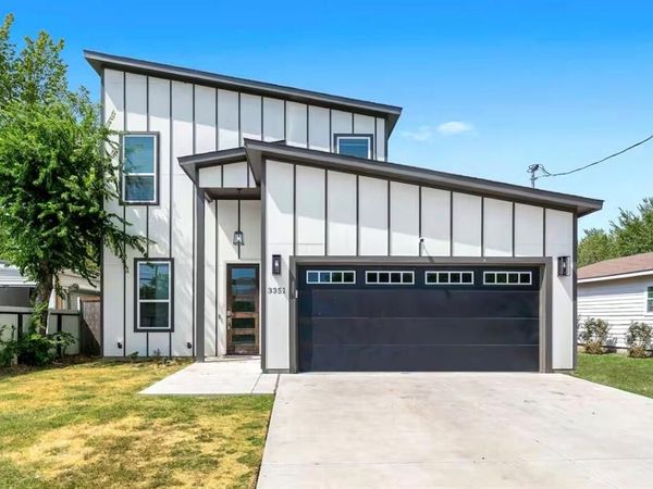 3351 Canada Drive , Dallas, TX 75212