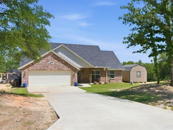 112 Monarch Lane, Poolville, TX 76487