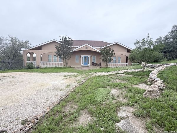 180 County Road 2750, Mico, TX 78056