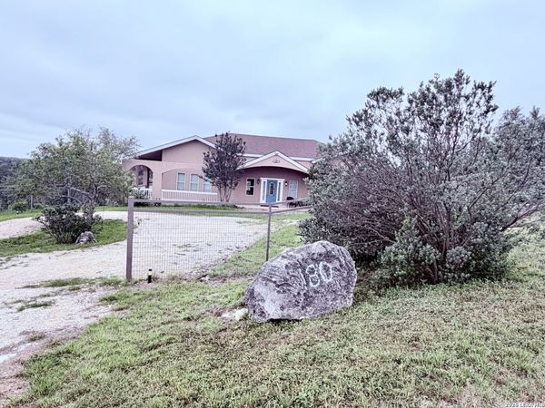180 County Road 2750, Mico, TX 78056