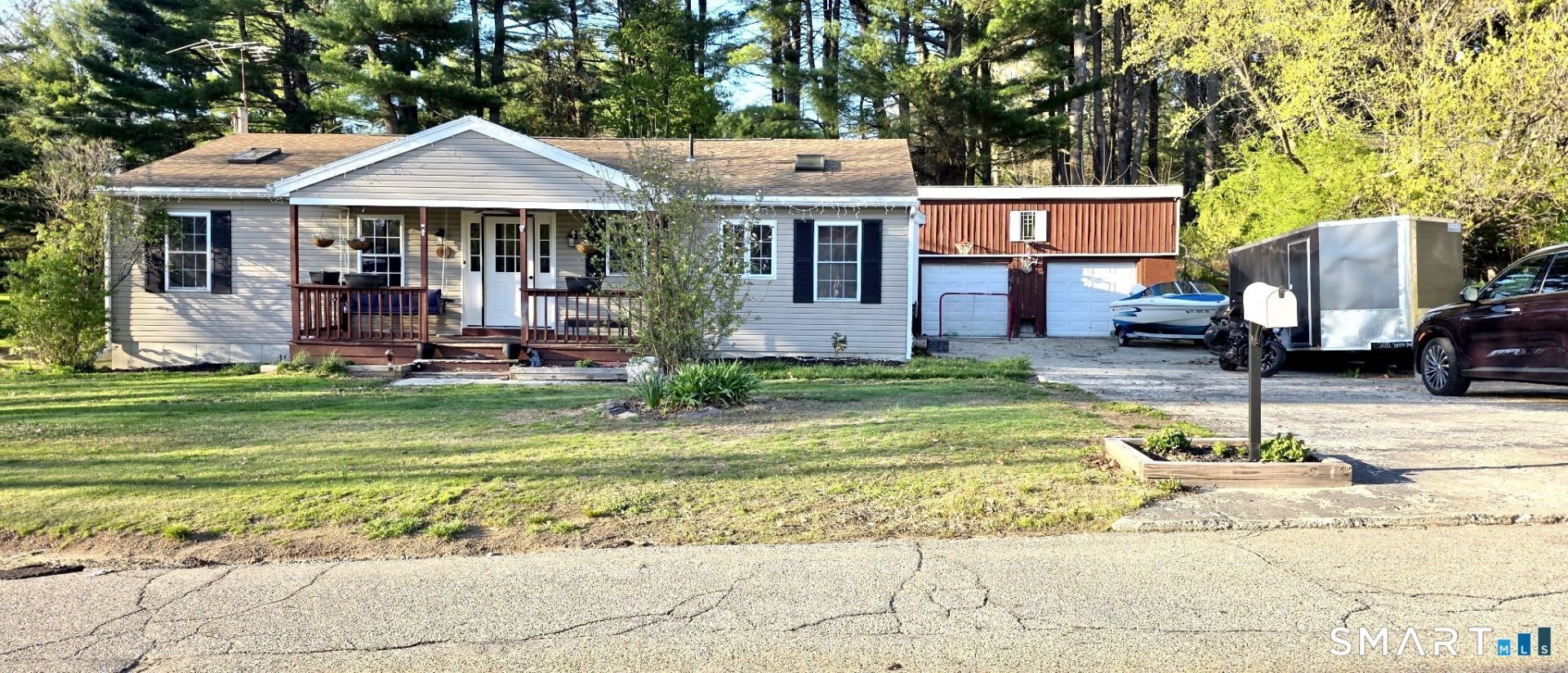 46 Klondike, Thompson, CT 06255 Main Photo