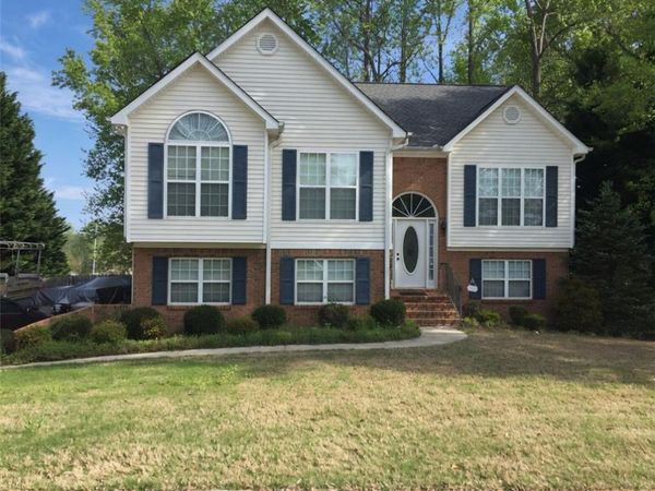 180 Pecan Ridge Drive , Fayetteville, GA 30215