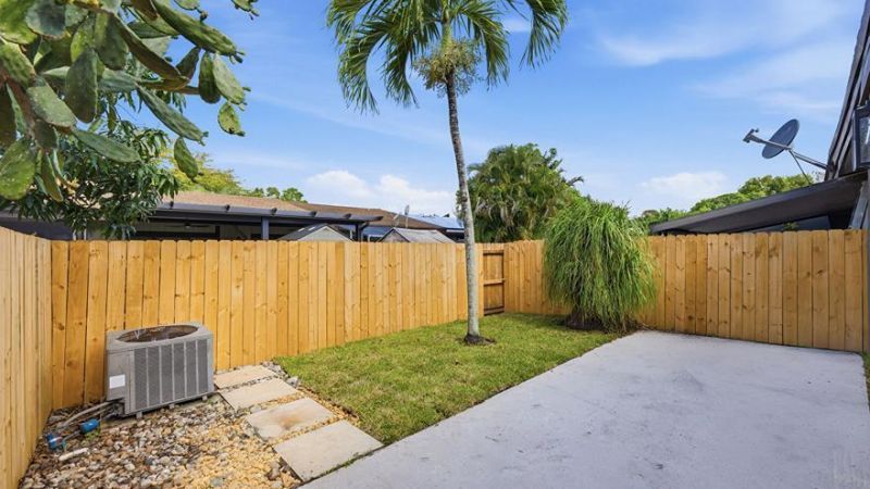 2260 Plum Court, Pembroke Pines, FL 33026 Photo