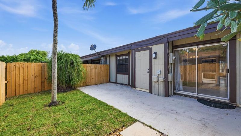 2260 Plum Court, Pembroke Pines, FL 33026 Photo