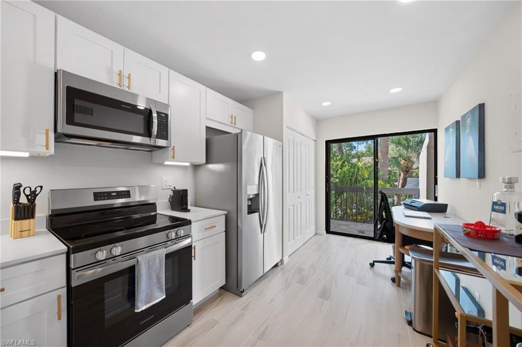 1808 Kings Lake Blvd, Unit 203, Naples, FL 34112 Photo