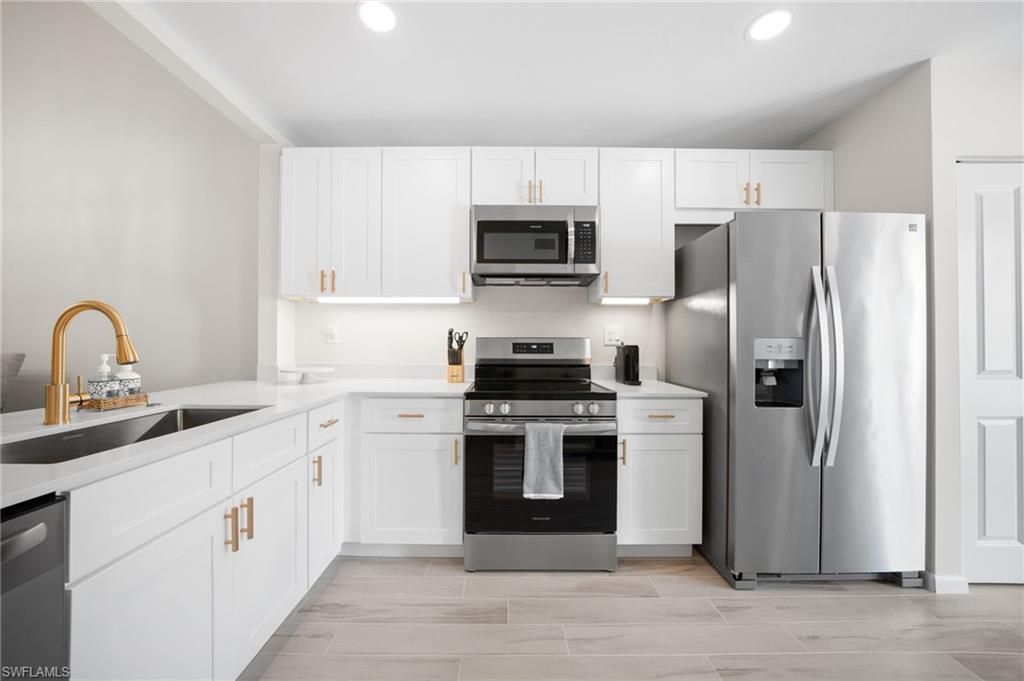 1808 Kings Lake Blvd, Unit 203, Naples, FL 34112 Photo