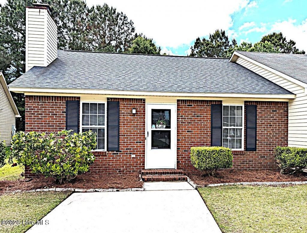 114 Live Oak Court, Midway Park, NC 28544 Main Photo