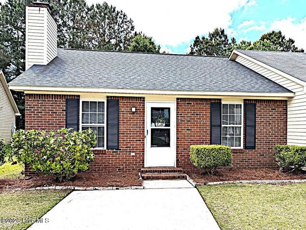 114 Live Oak Court, Midway Park, NC 28544