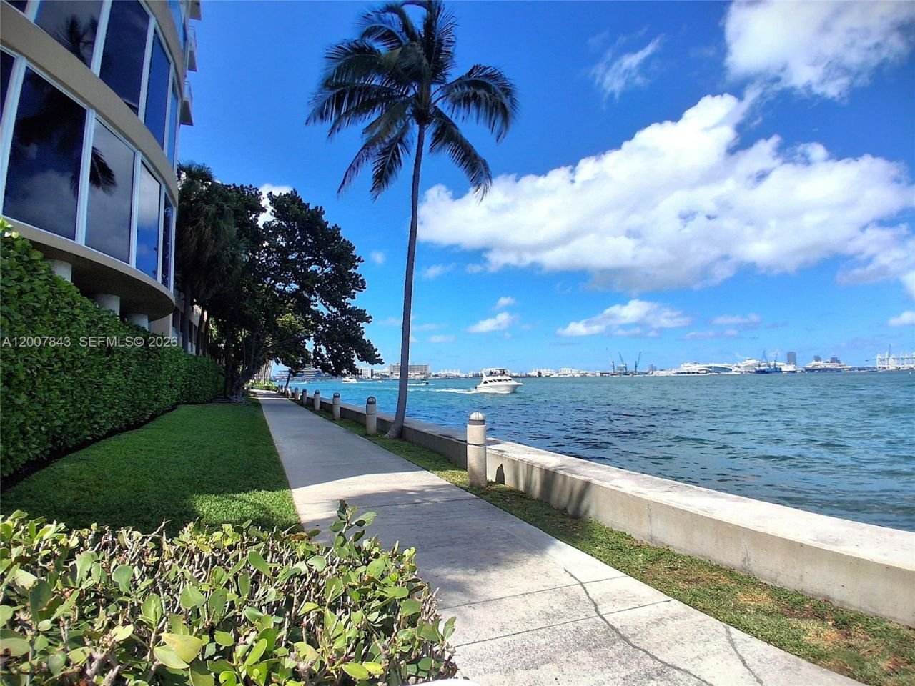 770 Claughton Island Dr, Unit 2011, Miami, FL 33131 Photo