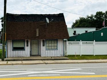 3136 Main Street , Emmett Vlg, MI 48022