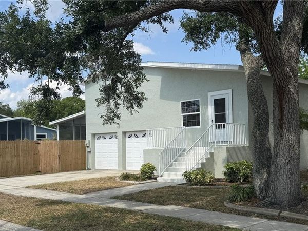 8601 RUE CHATEAU DRIVE , LARGO, FL 33777