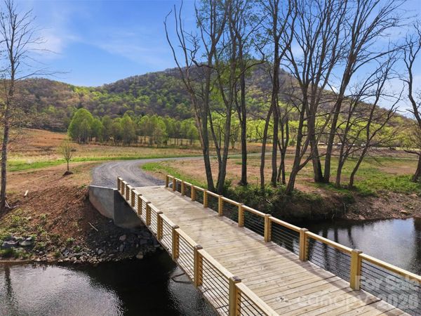 TBD Highland River Parkway, Newland, NC 28657
