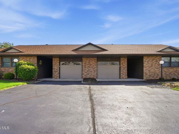 1717 Manor Hill Road , Findlay, OH 45840