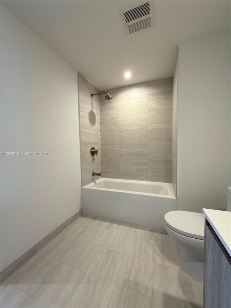77 SE 5th St, Unit 1602, Miami, FL 33131 Photo