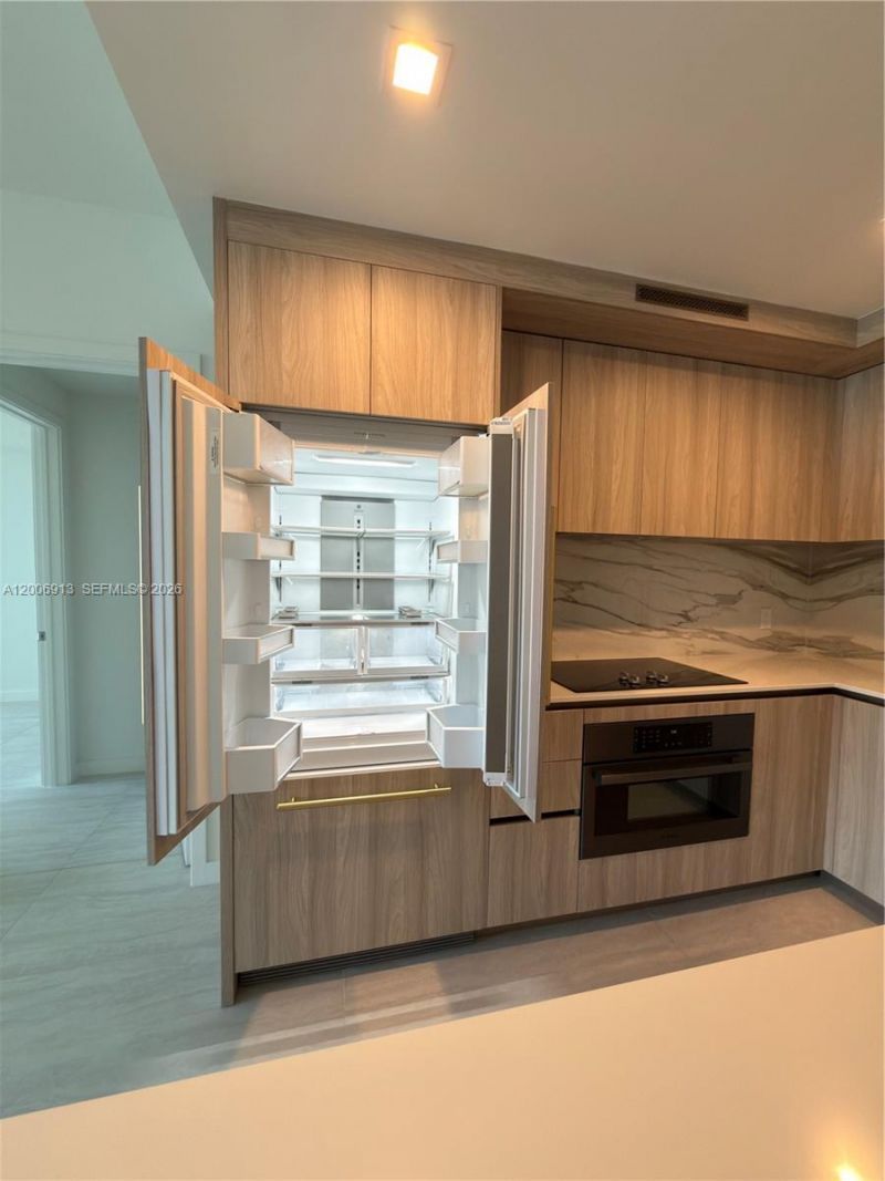 77 SE 5th St, Unit 1602, Miami, FL 33131 Photo