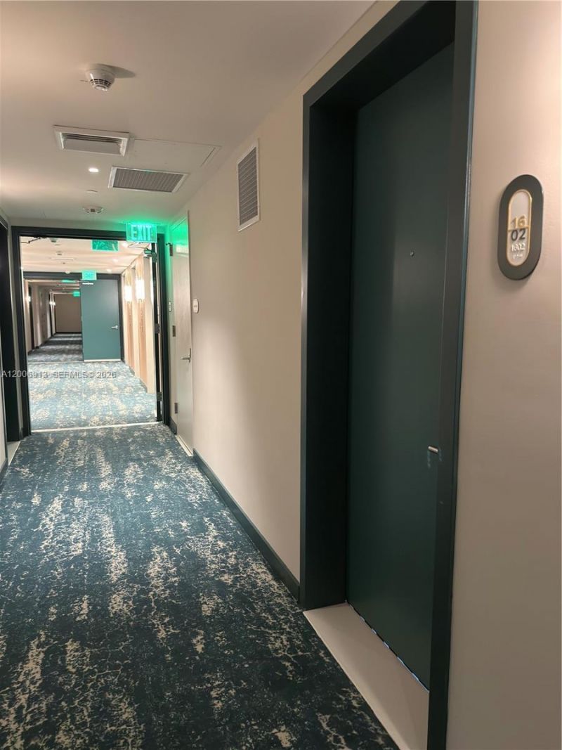 77 SE 5th St, Unit 1602, Miami, FL 33131 Photo