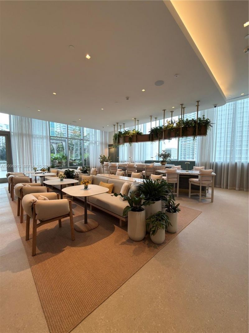 77 SE 5th St, Unit 1602, Miami, FL 33131 Photo