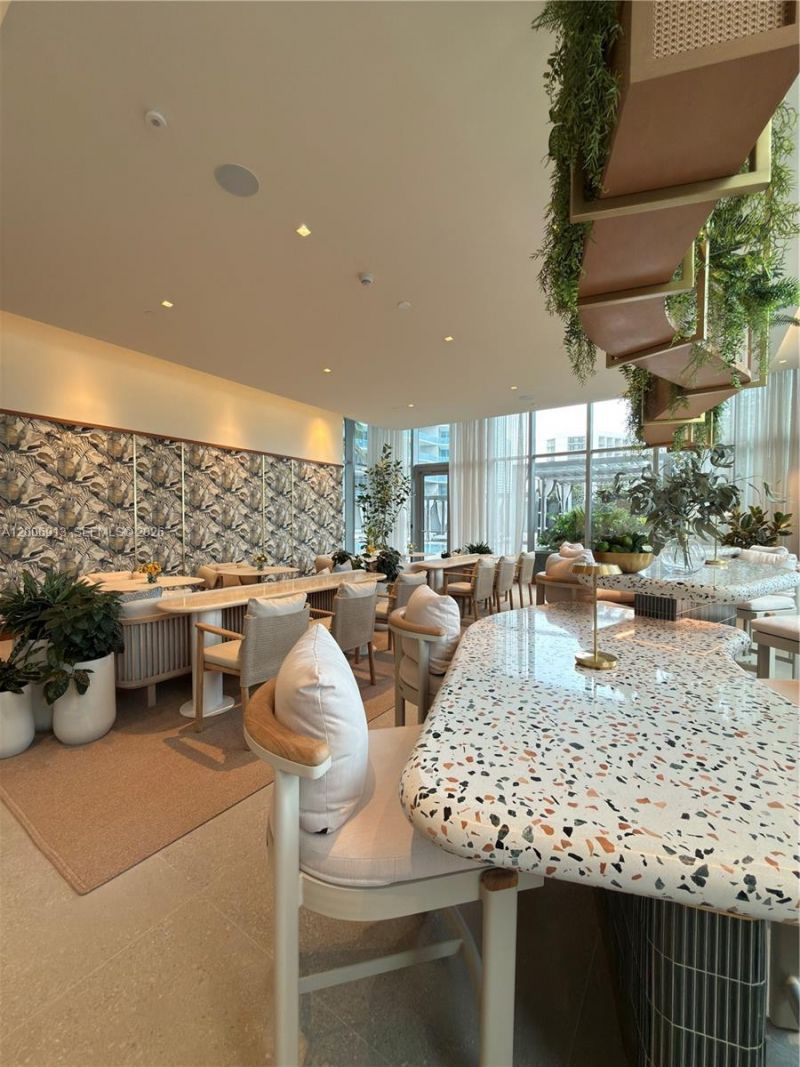 77 SE 5th St, Unit 1602, Miami, FL 33131 Photo