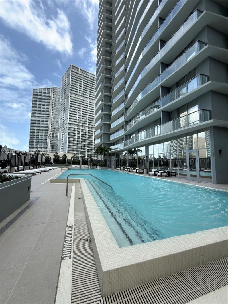 77 SE 5th St, Unit 1602, Miami, FL 33131 Photo
