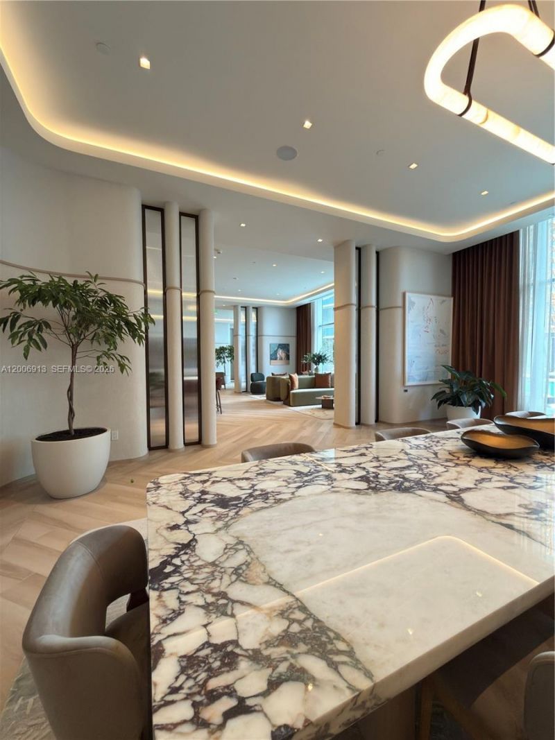 77 SE 5th St, Unit 1602, Miami, FL 33131 Photo