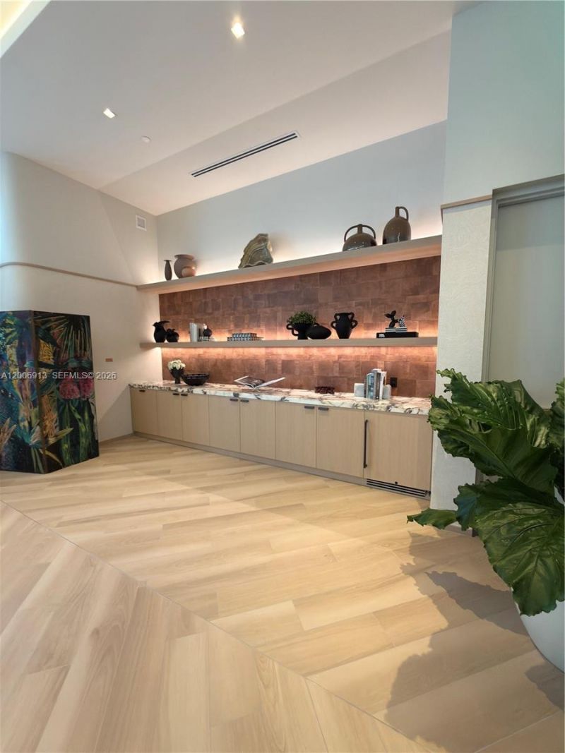 77 SE 5th St, Unit 1602, Miami, FL 33131 Photo