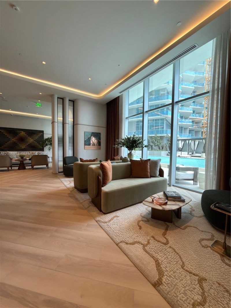 77 SE 5th St, Unit 1602, Miami, FL 33131 Photo