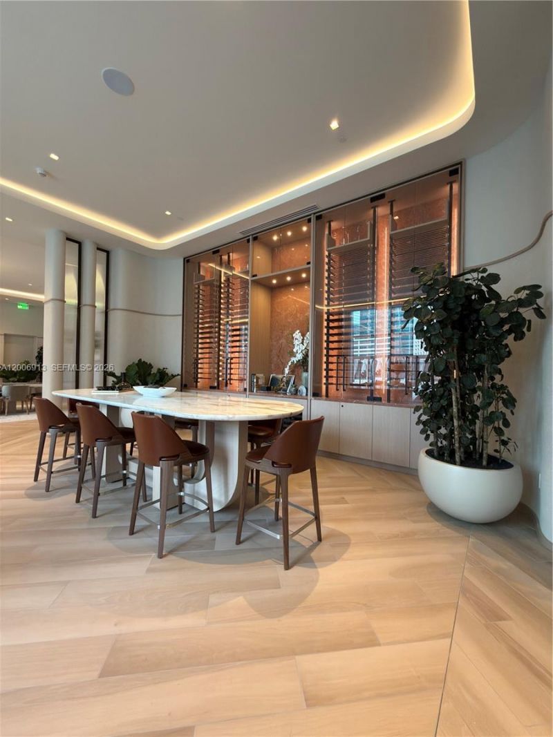 77 SE 5th St, Unit 1602, Miami, FL 33131 Photo