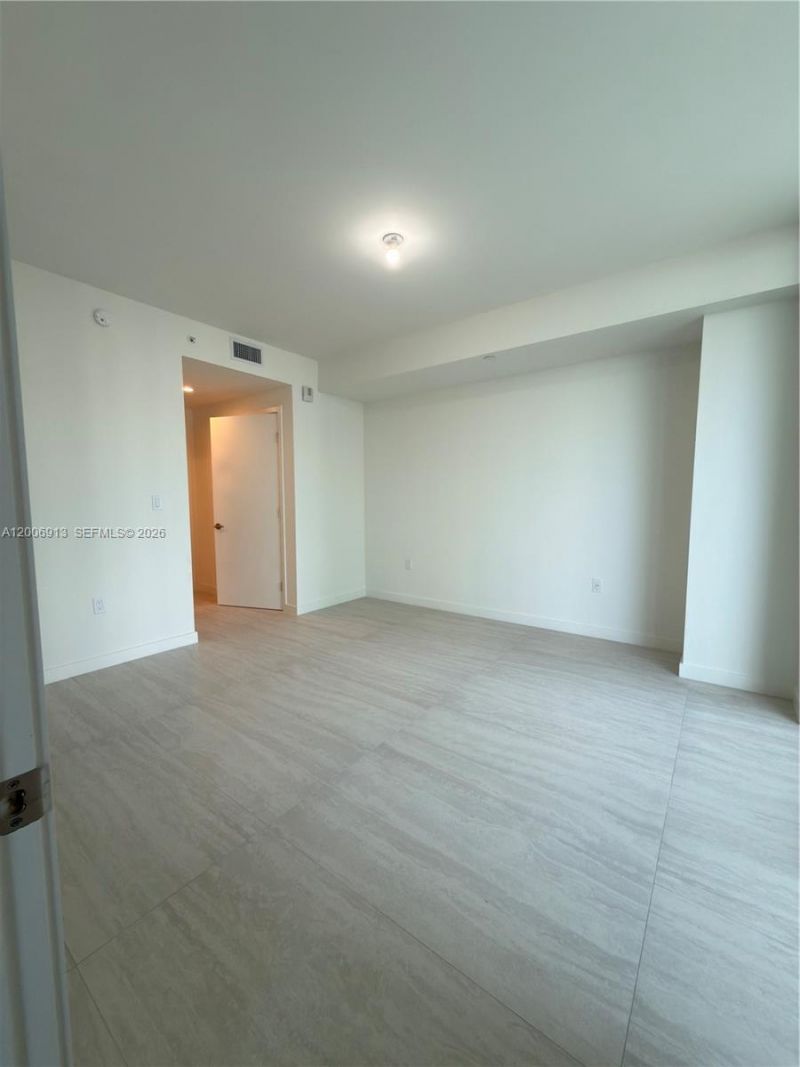 77 SE 5th St, Unit 1602, Miami, FL 33131 Photo