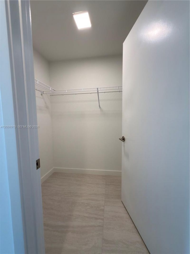 77 SE 5th St, Unit 1602, Miami, FL 33131 Photo