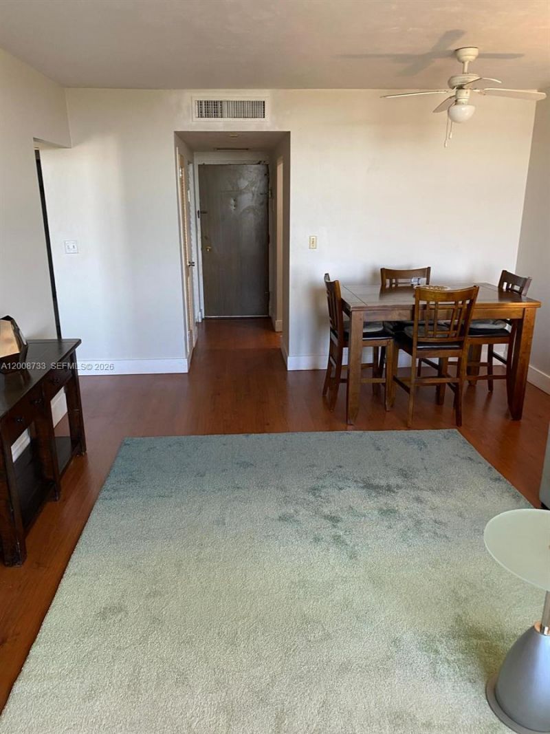2899 Collins Ave, Unit 1746, Miami Beach, FL 33140 Photo