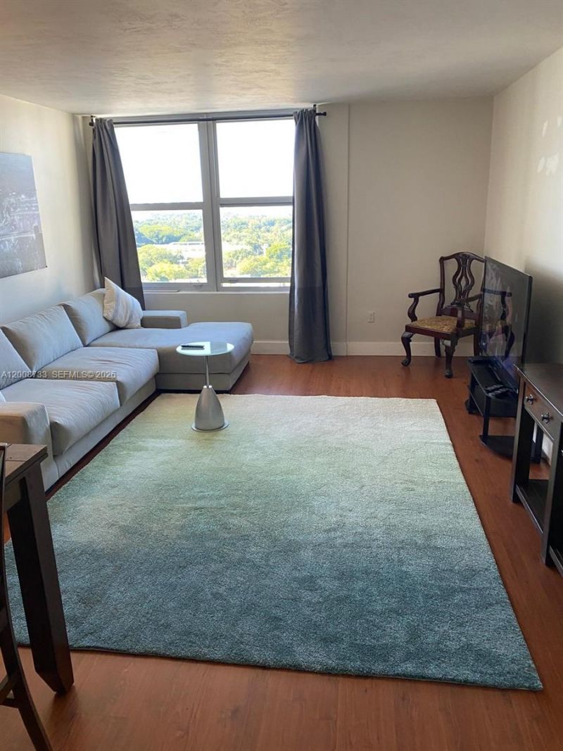 2899 Collins Ave, Unit 1746, Miami Beach, FL 33140 Photo